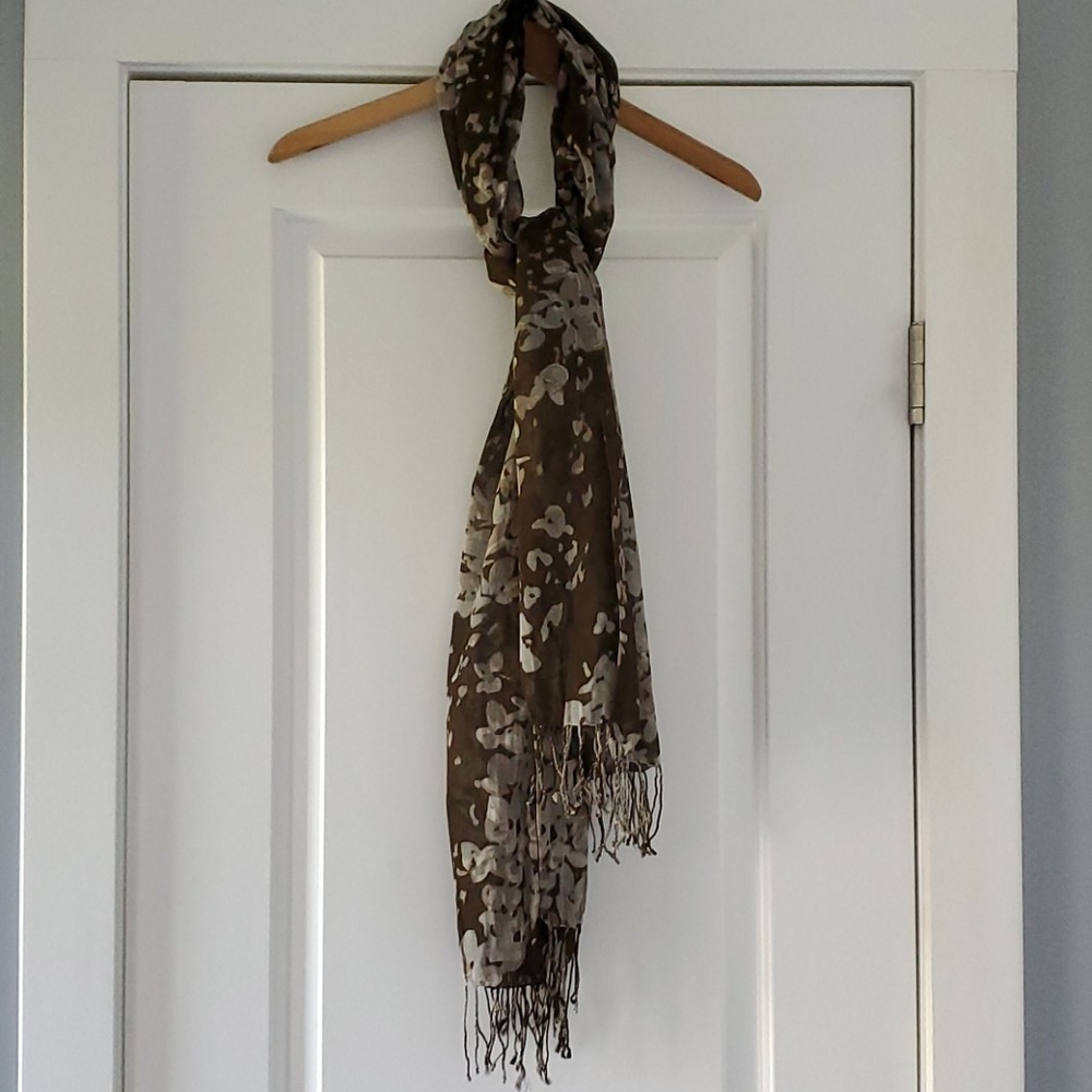 Beautiful fall floral print long scarf!